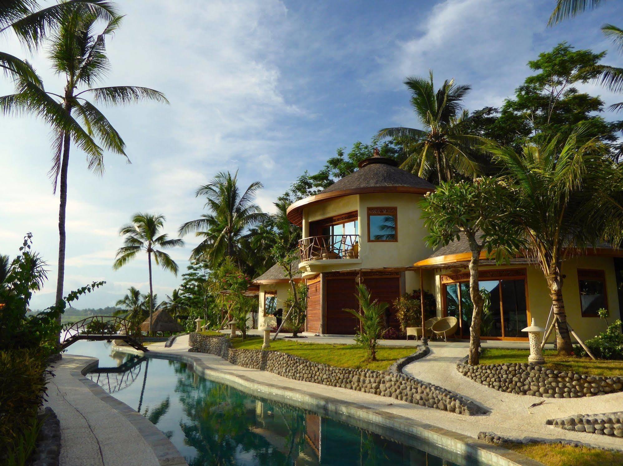 Puri Dajuma Villas Pulukan Exterior photo